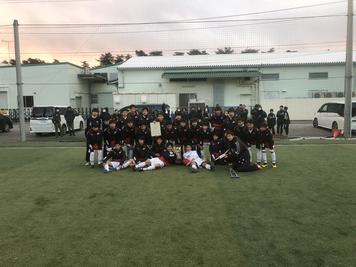 tetsuafc1121's tweet photo. 初めて担当としてもった学年が今日で引退します。
本当に3年間お疲れ！そしてありがとう！
お前ら好きだ！ https://t.co/Y0yxzPXhbu