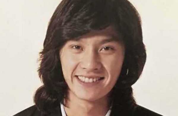 Gossip History A Twitter 西城秀樹 若い頃に代の一般女性に求婚していた 18年5月16日に急性非代償性心不全で亡くなった 西城秀樹 さん 逝去から9日後の5月25日に青山葬儀所で通夜が営まれ 芸能関係者や多数のファン達が参列しました T Co