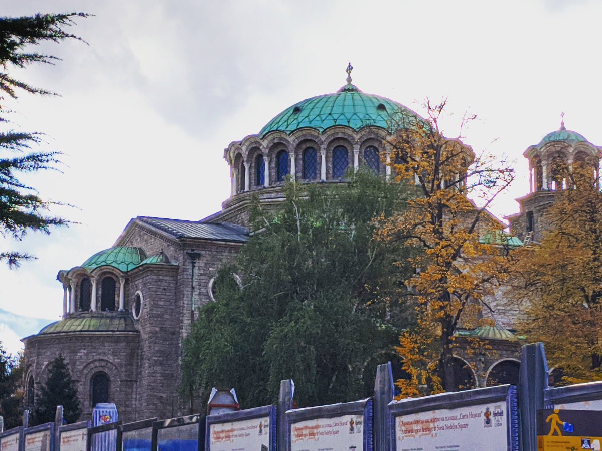 NickFairDesign's tweet photo. When you turn the corner during a business trip and suddenly you're in #Ravnica :o
#bulgaria #mtgrav #mtg #guildsofravnica https://t.co/QCGhB62vIb