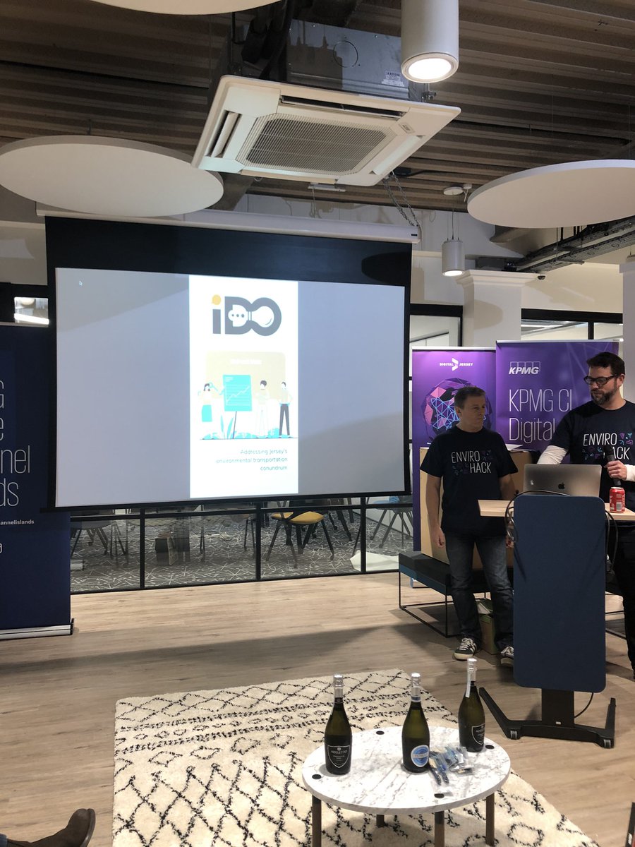 DigitalJersey's tweet photo. Pitch Five at #Envirohack2019 #iDO https://t.co/H6f5Eoyttb