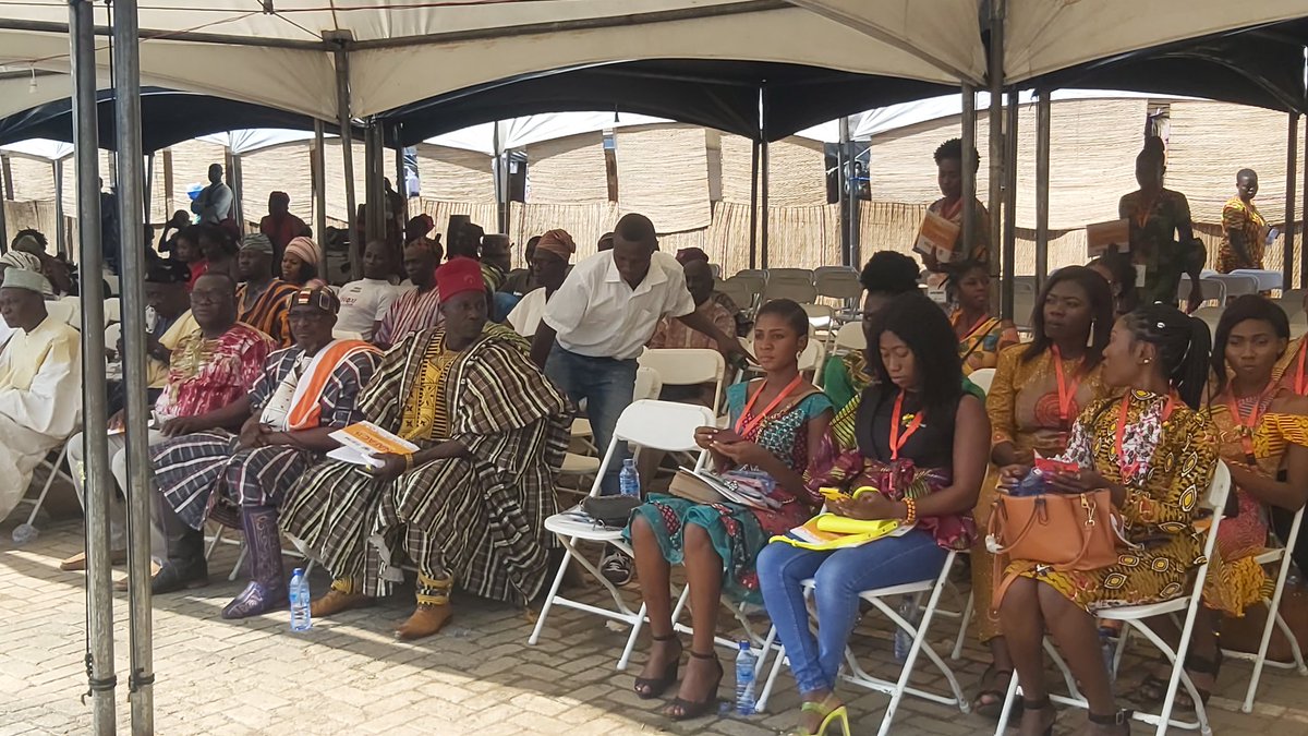 yearofreturn's tweet photo. Despite the heat, people came out to celebrate the cultures of Ghana's 16 regions at the National Festival of Arts & Culture #nafac2019 #nafac #yearofreturn #visitGhana #culture https://t.co/ph8ACNOAgK