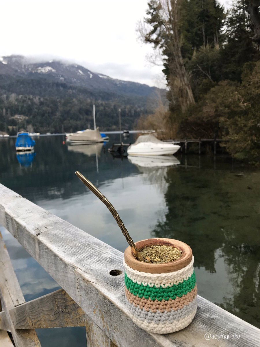 soymariche's tweet photo. #BuenDomingo Compartir un mate en el rincón en que te encuentres es algo bien nuestro, una tradición argentina que nos une y nos hermana descubriendo en una mateada una unión con nuestra tierra. Te paso un mate? 😉#BahiaManzano #VLA #DiaDeLaTradicion https://t.co/yMyaR1PJ0r