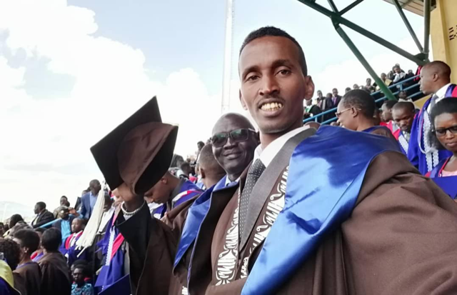 EUCAPSOM's tweet photo. Congratulations to EUCAP Somalia's close partner, Commandant of the Somali #Maritime #Police, Colonel  Bashir Abdi Kassim, who completed his studies at the #University of Rwanda with a Master of Arts in Peace Studies and Conflict Transformation. Fair winds and following seas! https://t.co/TTGR2U9Xxn
