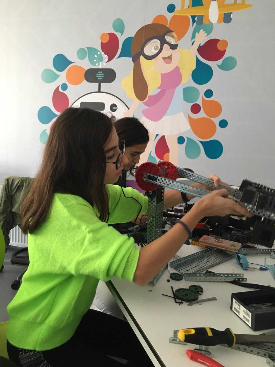 Cosmos Robotics tweet media
