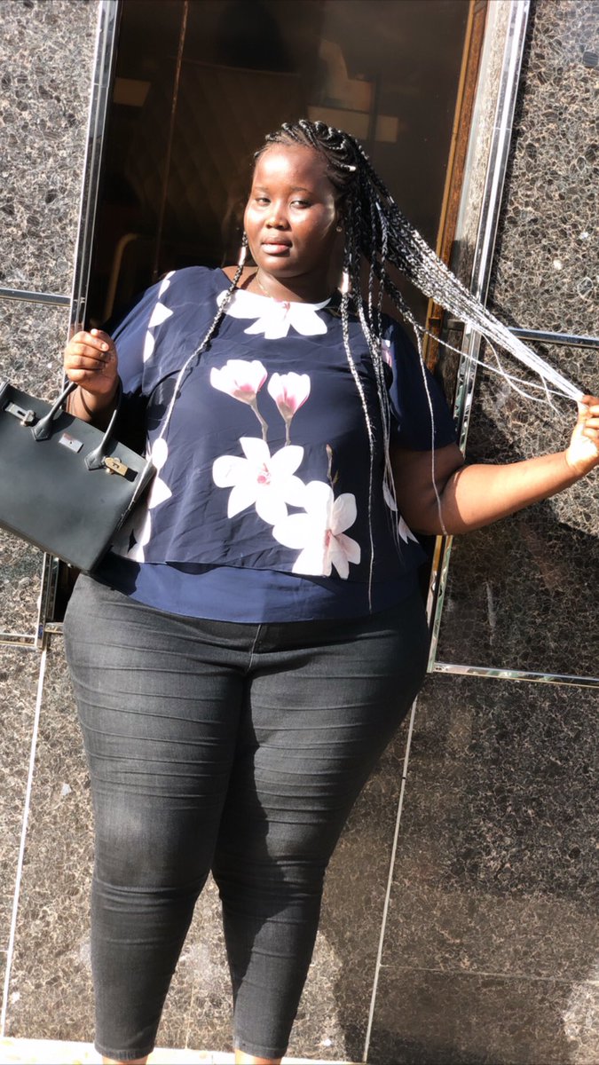 patabounice's tweet photo. ‘’Une obése qui prend trop la confiance’’ 🥰 #WaawKaychallenge 

Guyz please Rt , j’ai besoin de ce téléphone pour l’offrir à mon père ❤️😭 , je compte sur vous !! @orange_sn https://t.co/AYNlrcc8wf