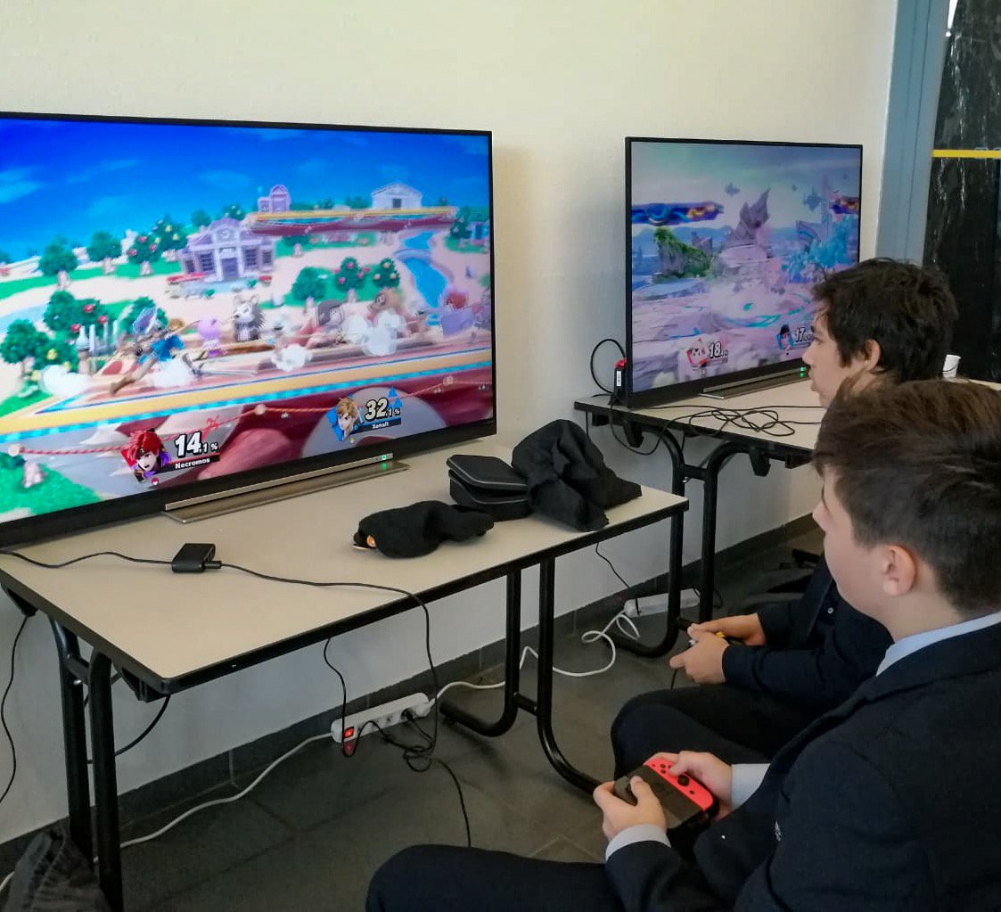 🎮 Nos élèves accompagnés d’un de leur coach participent aux tournois #Esport organisés ce week-end par la <a href="/GamersAssembly/">Gamers Assembly</a> à Poitiers 

#Chateaulevaillant #diderotEducation #internatEsport