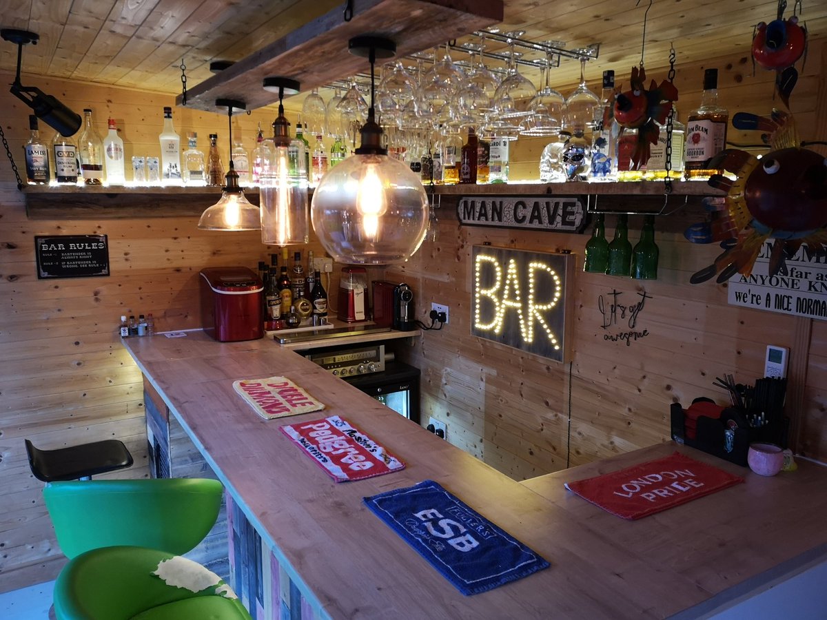 mark_birdy's tweet photo. New bar @BirdysInn https://t.co/QakJ93eSFT