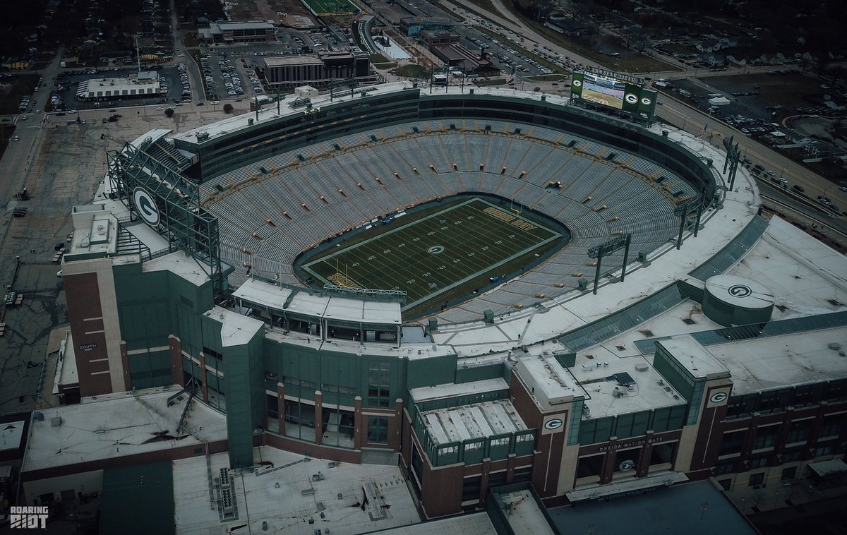 The scene #FrozenTundraTakeover