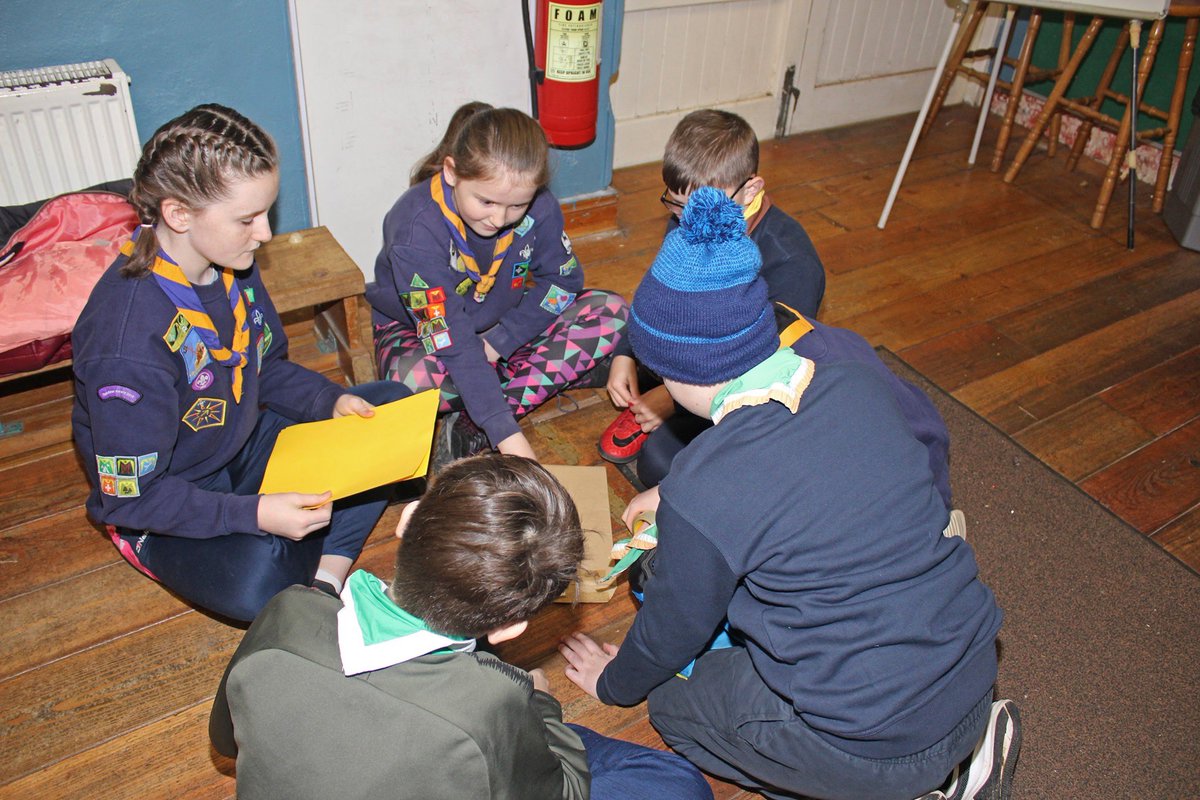 kforfitz_Wayne's tweet photo. Today 68 #Cubs from South Kildare #Scout County went on a Cub Leadership Day, were they completed team building & negotiations, radio comms, planning, & a presentation from Portlaoise Action To Homelessness (PATH) #ThisIsScouting #Volunteering #Scouting #Homelessness #Community https://t.co/lj4cM58jJe