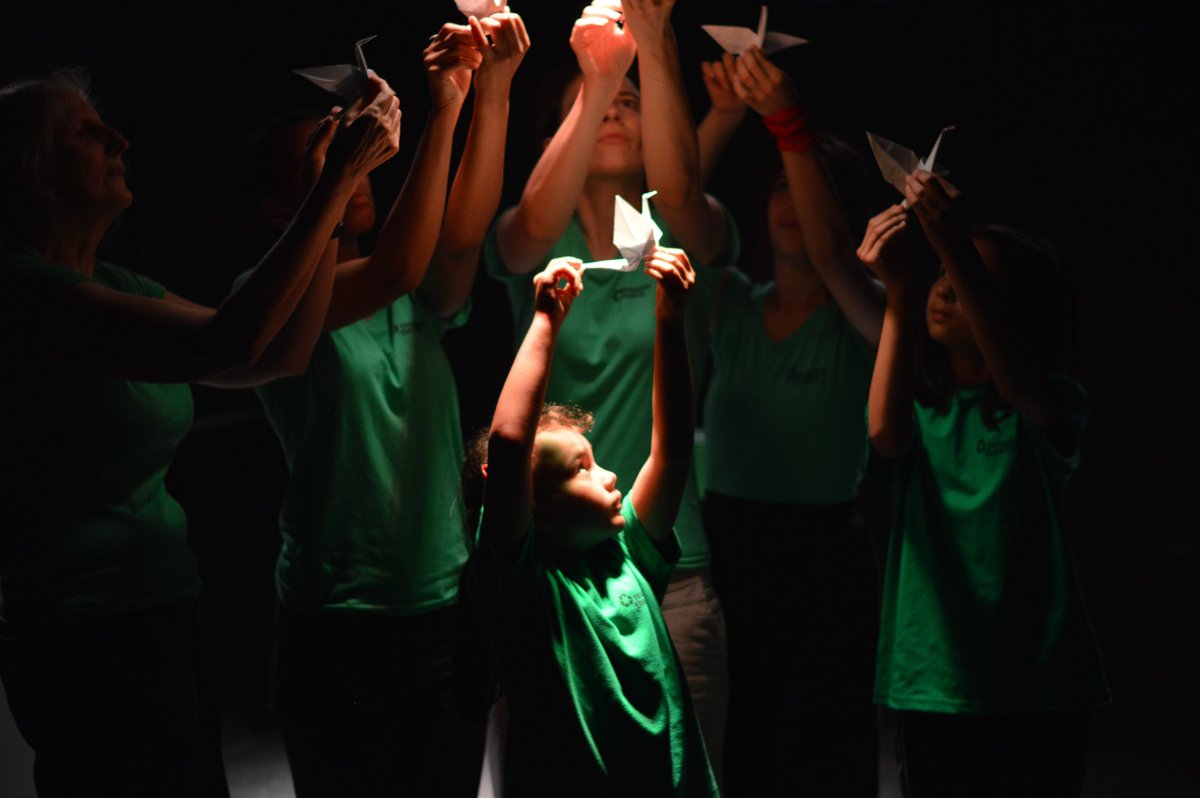 Final London performances of our 4* Climate Change play <a href="/citylit/">City Lit</a> Sat Dec 14th (with integrated BSL Interpreter), Sun Dec 15th 7pm eventbrite.co.uk/e/this-play-wi… <a href="/xrbsl/">Extinction Rebellion BSL</a> @DramaatCityLit <a href="/XRLondon/">Extinction Rebellion London 🌍</a> <a href="/DissentersN16/">DissentersN16</a> <a href="/towertheatre/">The Tower Theatre</a> <a href="/ClimateOutreach/">Climate Outreach</a> <a href="/DeafinitelyT/">Deafinitely Theatre</a> <a href="/PositiveSigns/">Sally Paull Positive Signs</a> @graeae <a href="/royaldeaf/">Royal Association for Deaf people</a>