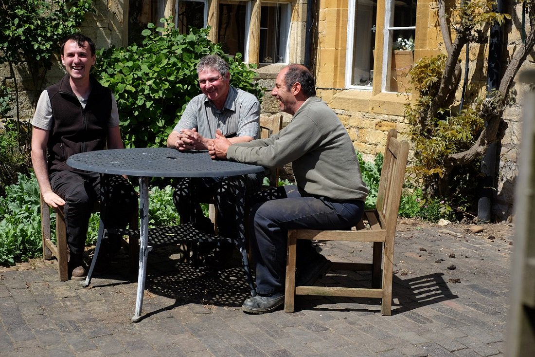 IFarmers's tweet photo. Fantastic to see the #biochar #fieldlab on #Countryfile. If you want to find out more about this and hundreds of other #farmerled research projects across the country. Check out our website where you can sign up to the network and get involved 🔬🐄

👉 👉 https://t.co/lmBZSNIZ9T https://t.co/QP8ZSothY6