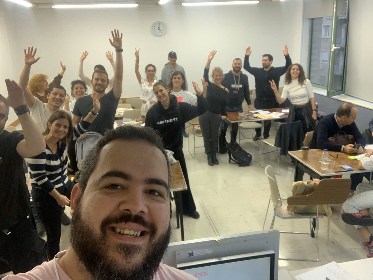 Klou's tweet image. I had a blast guys, I hope you went away with a few tips that you can apply in your work! Thanks for being awesome 😎 #Digitized19 #practicalUserExperience #uxworkshop