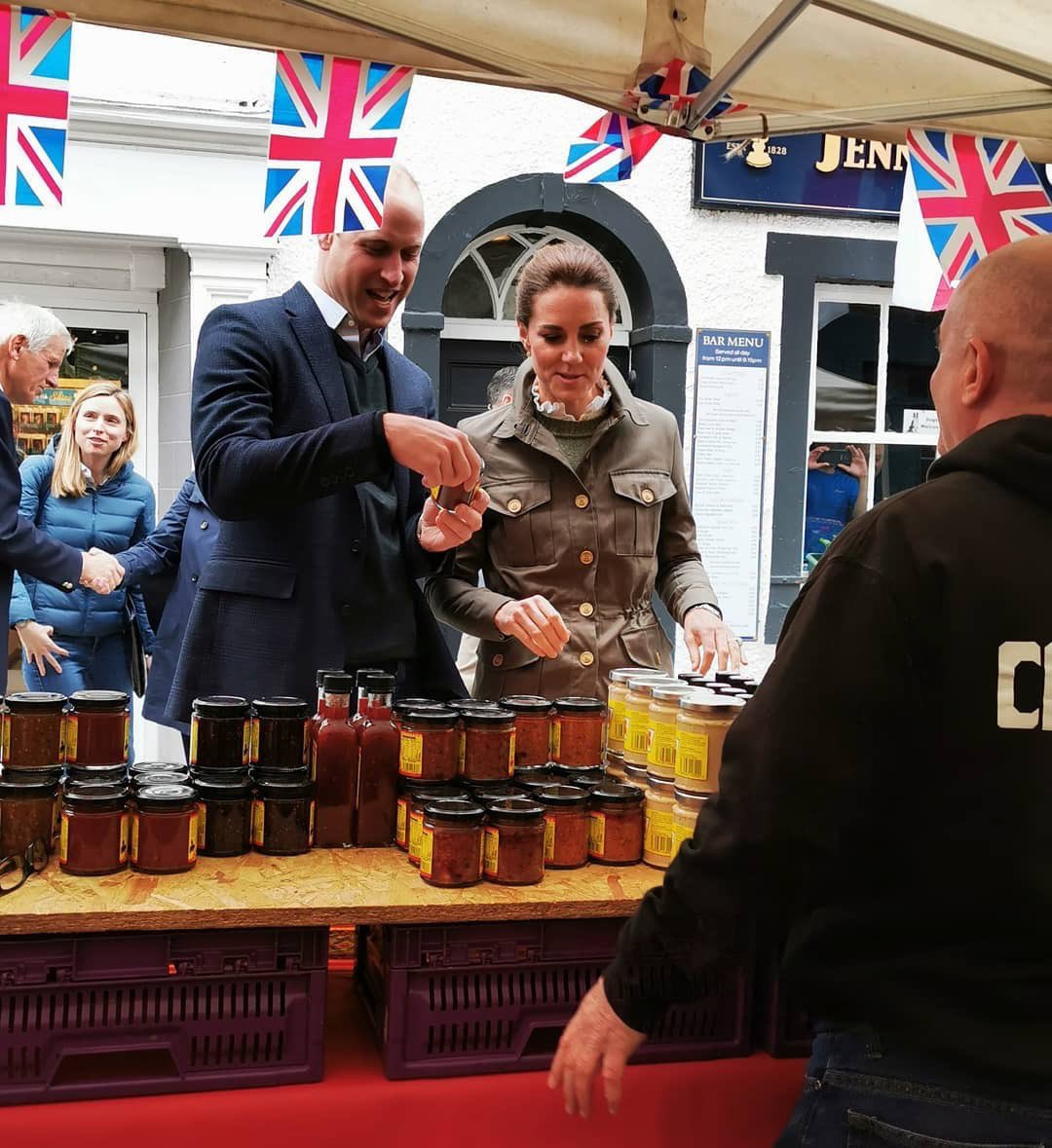 chillimagazine's tweet photo. We caught up with @mrvikkis because it’s not just the Duke and Duchess of Cambridge, that love his award winning products. We found out what makes Adam tick and how it all began.

https://t.co/AwHzVcHR7u

#royalty #chillimafia #mrvikkis #interview https://t.co/E7ujyKnZzh