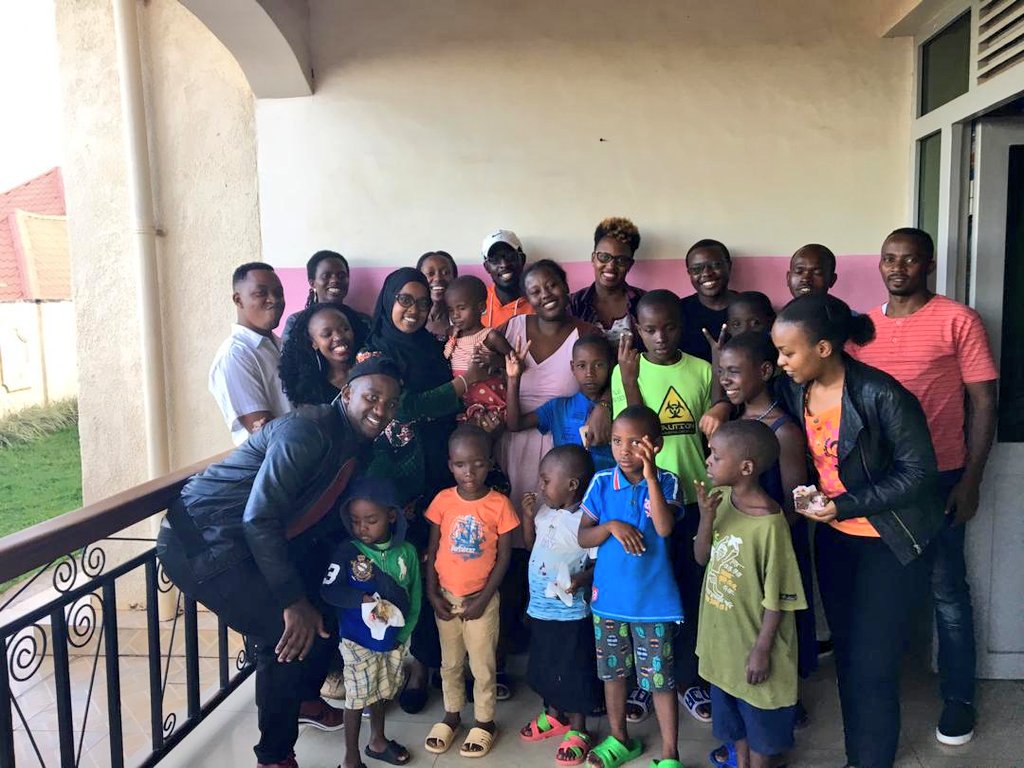 RCkigalicity's tweet photo. Today we had a beautiful afternoon with visually impaired kids at @JordanFUNDATION.The kids shared their dreams,stories, taught us songs & dances.Some want to become doctors so they can help fellow kids with visual impairments.#Selfless dreams.#Serviceaboveself, #JordanFoundation https://t.co/Xa5LK8vV4W