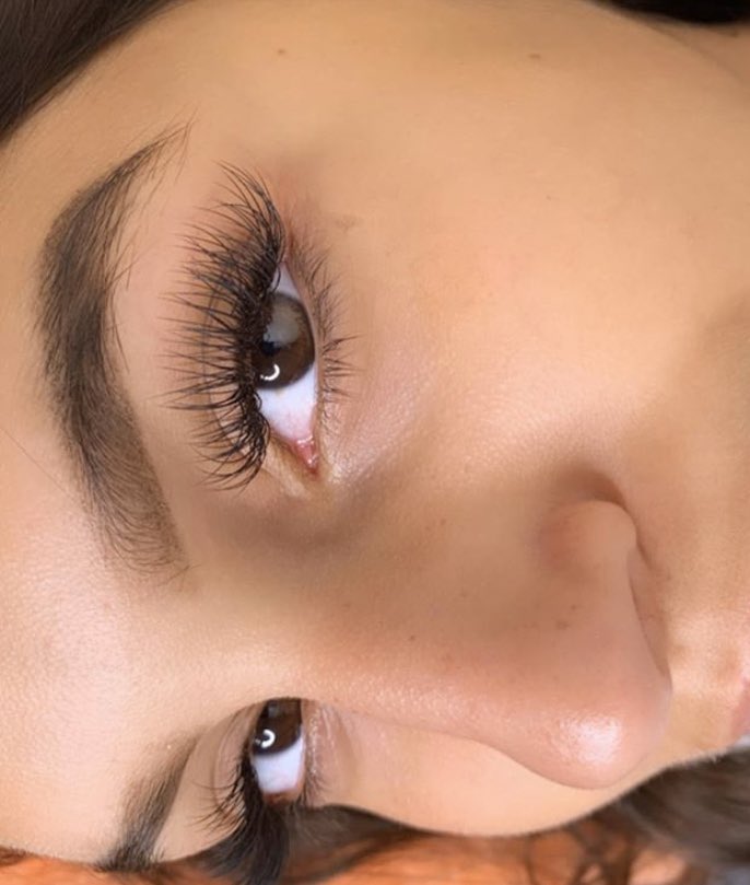 AmourShyy's tweet photo. Hey! I’m a 19year old upcoming Certified lash artist in Broward County, Florida. I just wanted to do a thread of my classic and hybrid work, , my instagram is @DesignerWink ❤️ support, retweet, like or follow 🤷🏽‍♀️. thnxxxx luvs. ( i also teach one on one classes) https://t.co/sLFQcOLkK5