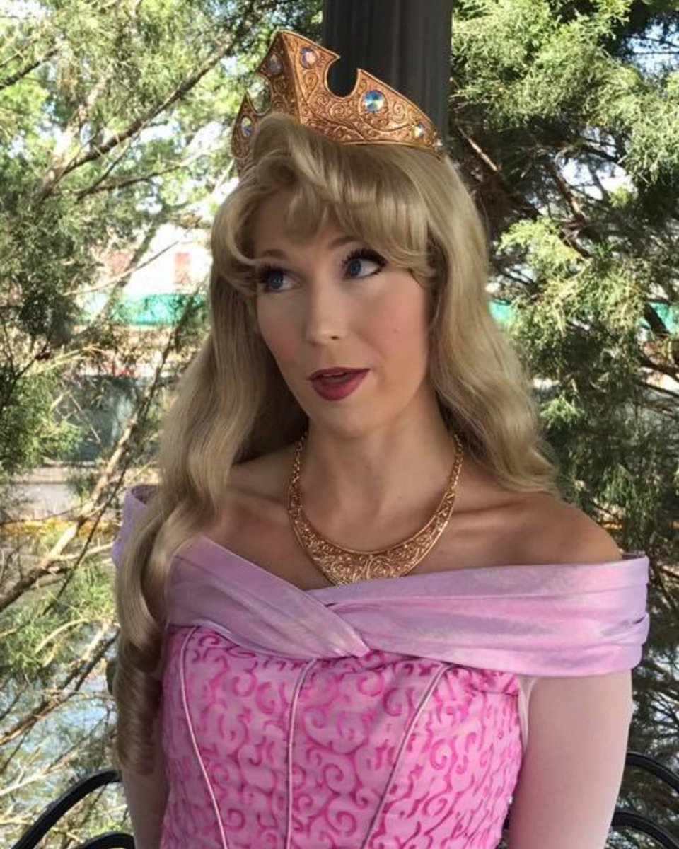 wdwnbeyond's tweet photo. Our second favorite princess! #disneyland #wdwandbeyond #wdwnbeyond #waltdisneyworld #podcast #disneypodcast #disneyfamily #ohana #disnerd #disneyaddict #disneybound #disneyside #showyourdisneyside #magickingdom https://t.co/IlkK0wHr3T