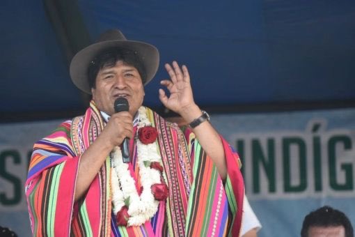 LivanBarrera's tweet photo. Reciba el presidente Evo Morales nuestro apoyo. Rechazamos el intento de Golpe de Estado en Bolivia.
#NoAlGolpeDeEstado 
#EvoNoEstasSolo 
@embacuba_ecuad 
@CubacooperaEcSa 
@CubacooperaEc 
@CubacooperaCu https://t.co/rreQSmCoTb