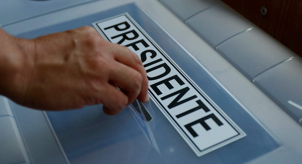 Comisión de Gobierno de la Cámara Baja estudiará proyectos que repondrían el voto obligatorio » t13.cl/321107