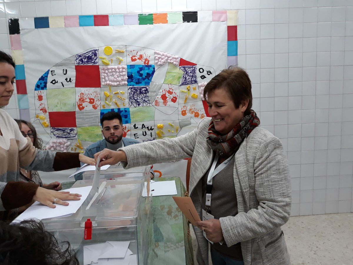 IUPedrera's tweet photo. La gente honesta y de progreso salimos temprano a votar para cambiar el país y garantizar el futuro

#SiSePuede https://t.co/JHjIj5jn5B