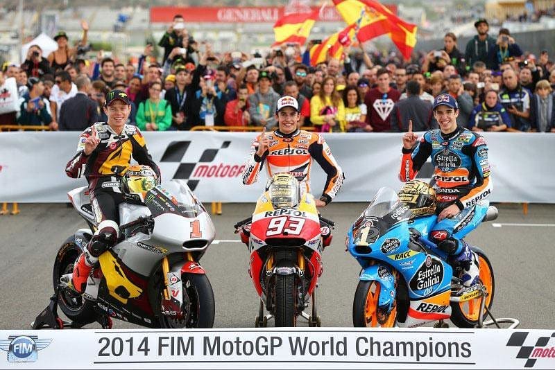 mlito13's tweet photo. 2014 World Champions:🏁🍾🍾🍾

#MotoGP @marcmarquez93 #MM93 🇪🇸 #8ball
#Moto2 @TitoRabat #TR53 🇪🇸
#Moto3 @alexmarquez73 🇪🇸 #WinnerShot 🎯

#Valencia #Cheste #ValenciaGP 🇪🇸 https://t.co/PEipDhC7ok