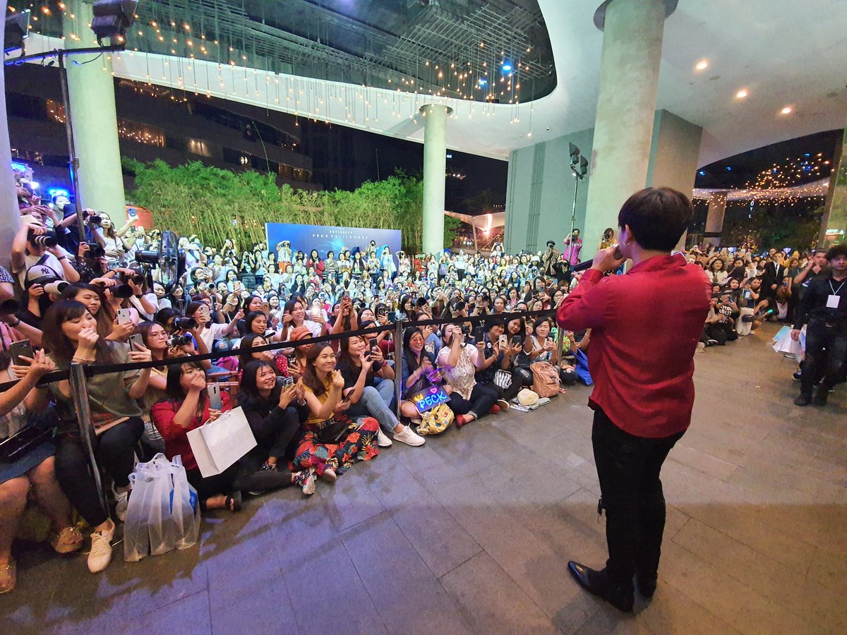 ToeiiSiri's tweet photo. จบไปแล้วอีก 1 งานแล้วน้า เก่งมากกกทุกๆคนทั้งนักร้องและคนดูเลยยยย ❤
#เป๊กผลิตโِชค #TheButterflyFansign #TheButterflyPeckPalitchoke #TheButterflyNewAlbum https://t.co/DoPS3GoNV9