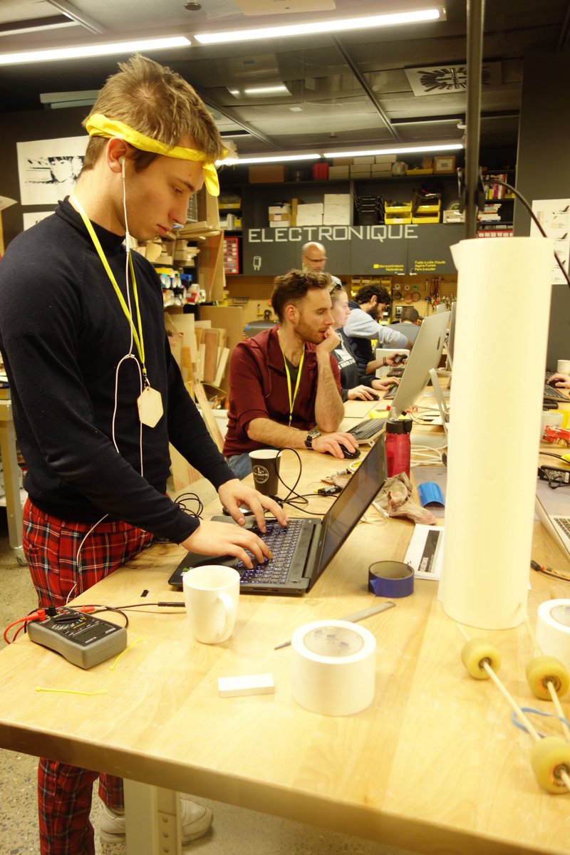 Les équipes s'activent dans le dernier droit avant la présentation des prototypes de 13h à 17h au <a href="/MuseeBombardier/">Musée Bombardier</a>. 

#museomixqc2019 #museomix #ingeniosite #museebombardier #wearemuseomix