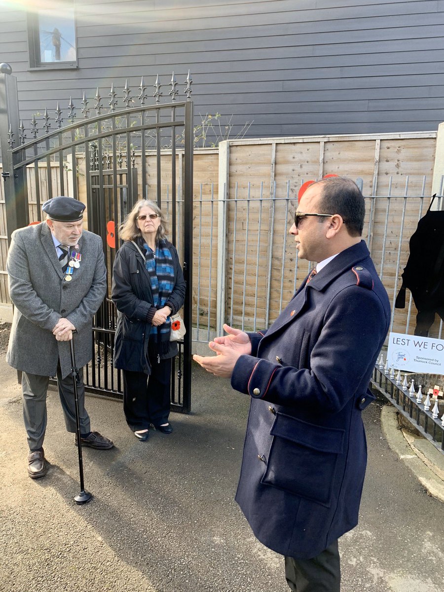 qaisarabbasuk's tweet photo. We gathered in #WestThurrock memorial ground to remember those who sacrificed their lives for this country. The forum chair laid wreath on behalf of local residents &amp; a minute’s silence was also observed.

#RemembranceDay #RemembranceSunday #RemembranceDay2019 #LestWeForget https://t.co/M80ZFkVyZT