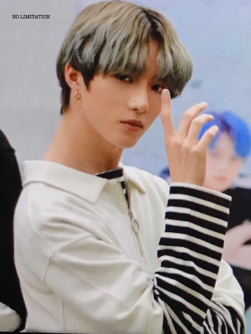 NoLimitation313's tweet photo. 191110 코엑스 팬싸 프리뷰

#TXT #TOMORROW_X_TOGETHER #투모로우바이투게더 #BEOMGYU #범규 @TXT_members https://t.co/5UFM0SlNgo