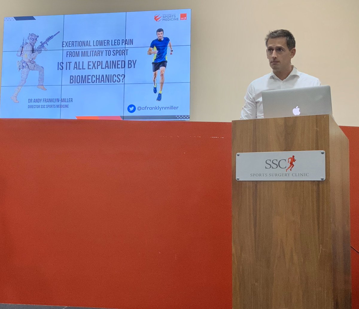 jb_morin's tweet photo. The boss @afranklynmiller discussed the link (or absence of...) between running biomechanics and injuries. He showed how gait retraining could help 🏃 reduce injury risk
#SSCrun2019 https://t.co/c43dexcADH