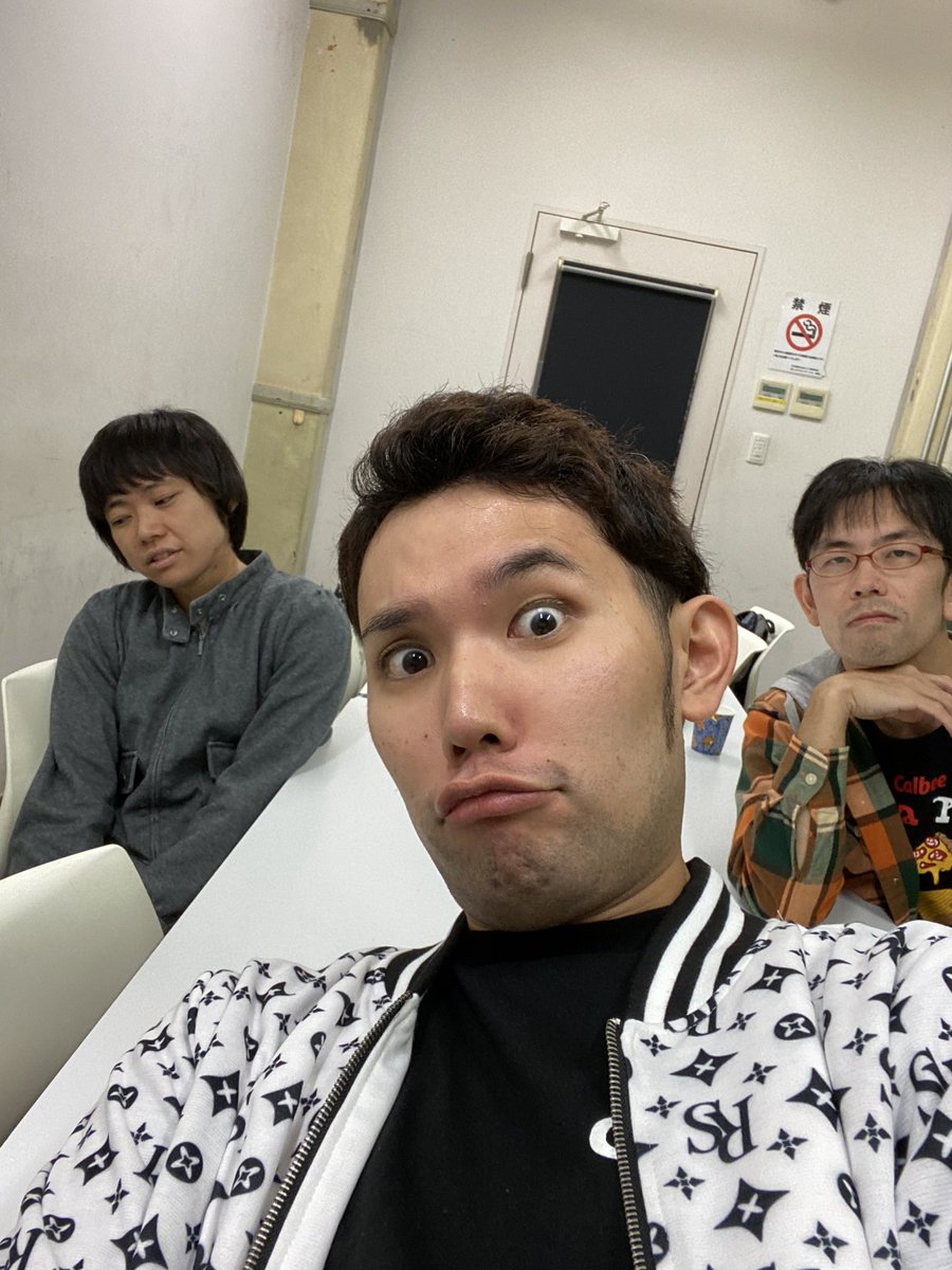 O Xrhsths ダルビッシュ芸人 大野 プロスピa Sto Twitter 寝る前に 大野放送協会 今日の動画は ダサかったら全裸で帰宅 私服ファッションチェック 財布sp T Co Ozbdies96v