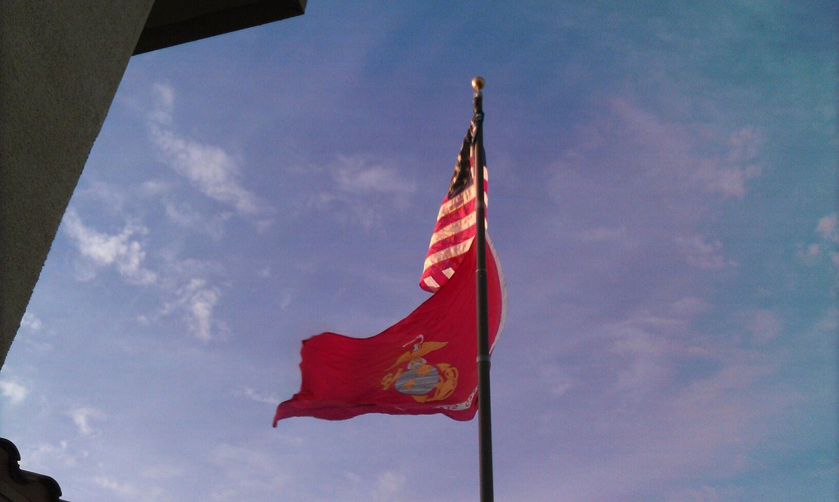 mrsgrchs's tweet photo. Happy Birthday USMC! Day 10 - On this holiday weekend I am grateful for all our men and women in uniform, and all the helpers who rush into danger because they love whatβs behind them. #30thanks #AttitudeOfGratitude https://t.co/1T3W7wQgxs