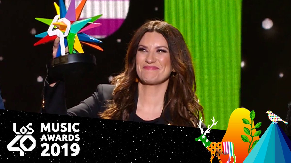 Los40's tweet photo. Laura Pausini (@LauraPausini) agradece su hermandad con España al recibir el Golden Music Award en #LOS40MusicAwards ✨🎶 https://t.co/M7UP3fonAh https://t.co/Qc9e9xC52U