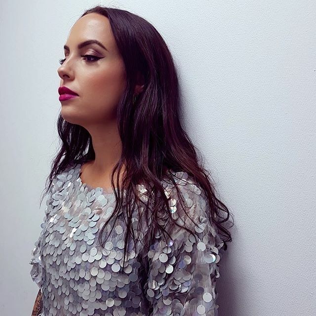 Kim13Collins's tweet photo. Wishing I could get my make up professionally done everyday. 
MUA @emt_makeup 
#model #dancer #mua #sundaymood #pinklip #brunette #fitness #blogger #sequins #silver #tattoos #babeswithtattoos https://t.co/IYNScsnazi https://t.co/HIj4kfJQ0G