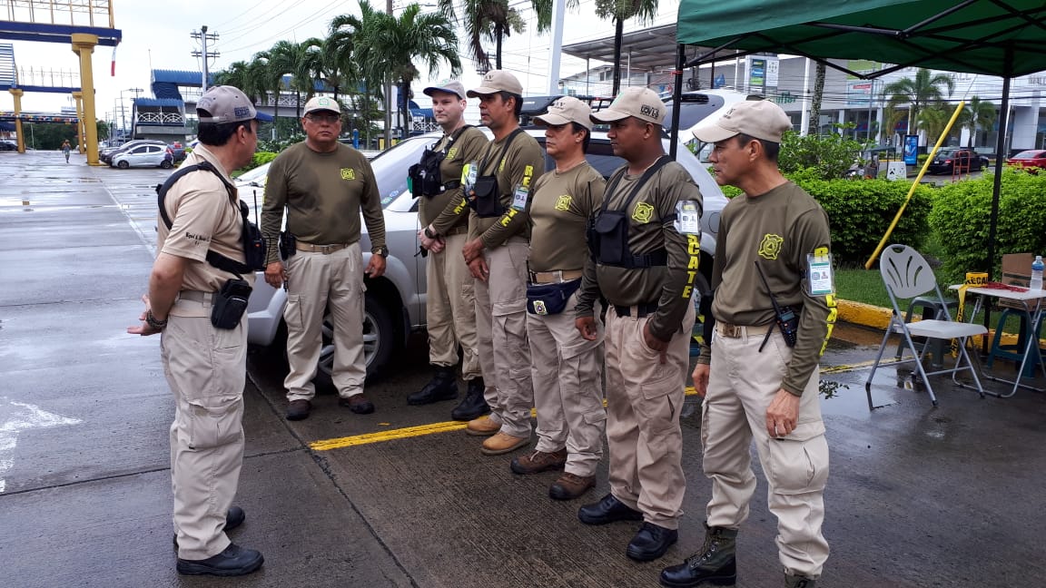 La unidad Delta Voluntario con personal listo para apoyar en el Desfile de carretas en primeros auxilios y comunicaciones