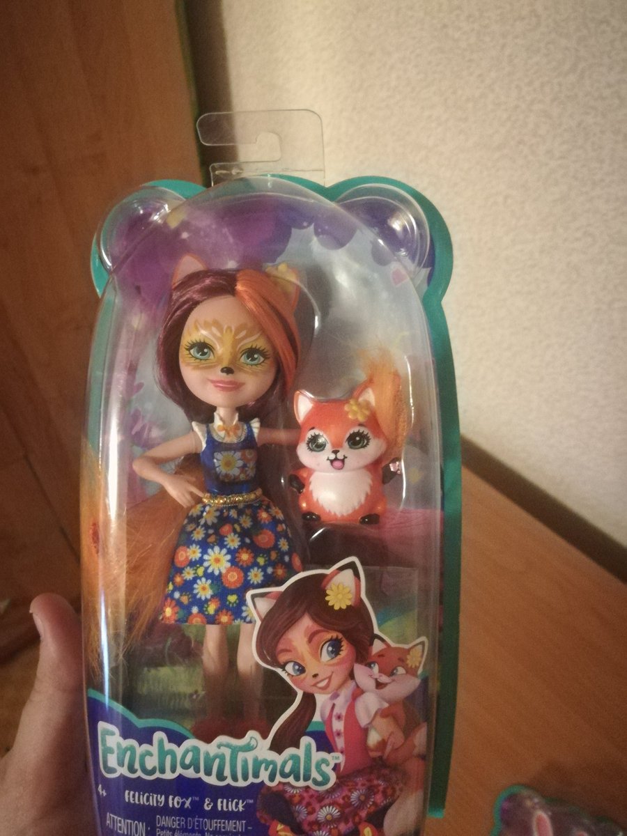 lunarfennec13's tweet image. А это от меня и мужа,кхем+ещё 1к...
А мама племяшки купила ободок за сотку...
#охуеть #домдлякукол #куклы