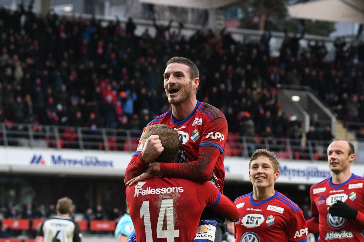 JackeGus's tweet photo. Waow. Vilken dag. Vilken avslutning på säsongen. Helt färdig. 

@OstersIF ❤️ https://t.co/yOJ2OXPlS1