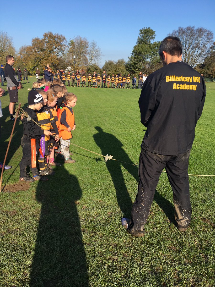 Billericaybees's tweet photo. A moment to pause, remember and reflect - wonderfully held silence this morning.  #WeWillRememberThem https://t.co/SoD0sYbCbK