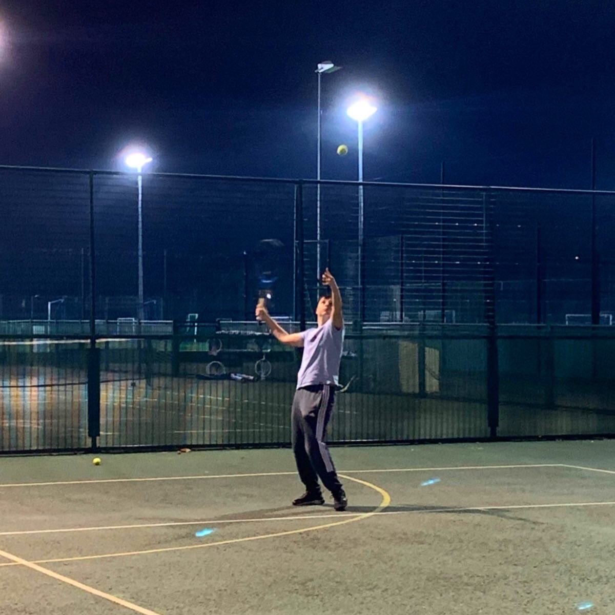 UEATennis's tweet image. Yesterday was the start of the #Fast4 season! 🎾 This format allows players to play quicker matches 🏃‍♂️ 

UEA A played against UEA B with a 4-8 win to UEA B. 🎉

Contact Alex Lee of Steph Corbyn to get involved 🙌 

@UnionUEA @ueasport #unitennis #UEATennis