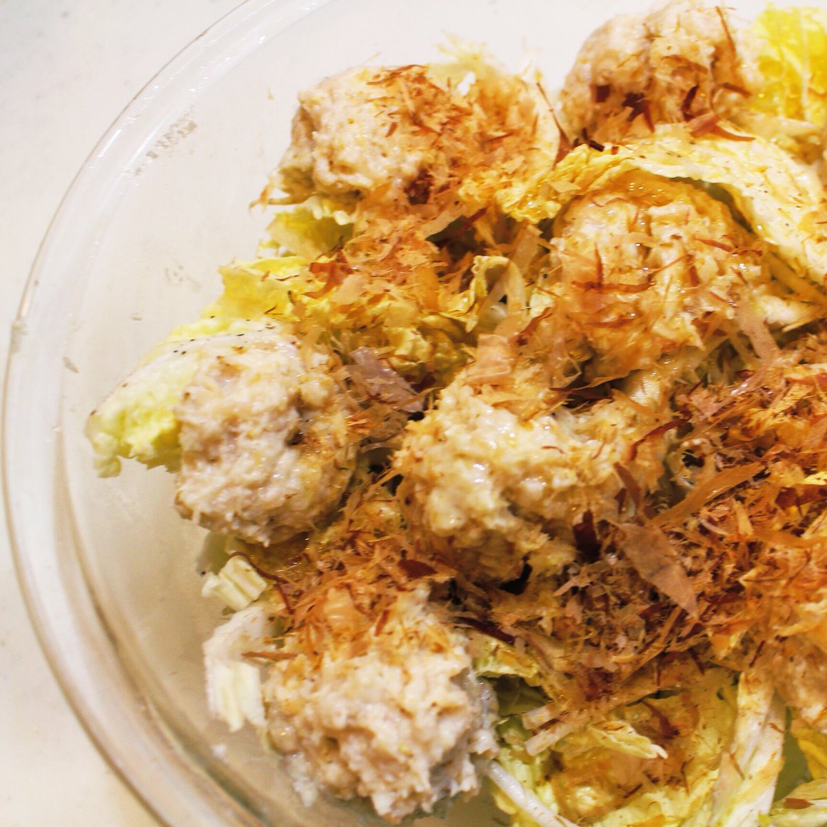 つくりおき食堂まりえ これほんとにレンジで1発で作れるの と驚かれるコクと旨味 ふわふわ鶏だんご塩ちゃんこ鍋 鶏団子は袋で混ぜて耐熱ボウルにしぼり出すだけ 生肉に手を触れずに作れます 糖質控えめなのでダイエットにも 1人分と小さい子 つくりおき食堂まりえ これほんとにレンジで1発で作れるの と驚かれるコクと旨味 ふわふわ鶏だんご塩ちゃんこ鍋 鶏団子は袋で混ぜて耐熱ボウルにしぼり出すだけ 生肉に手を触れずに作れます 糖質控えめなのでダイエットにも 1人分と小さい子