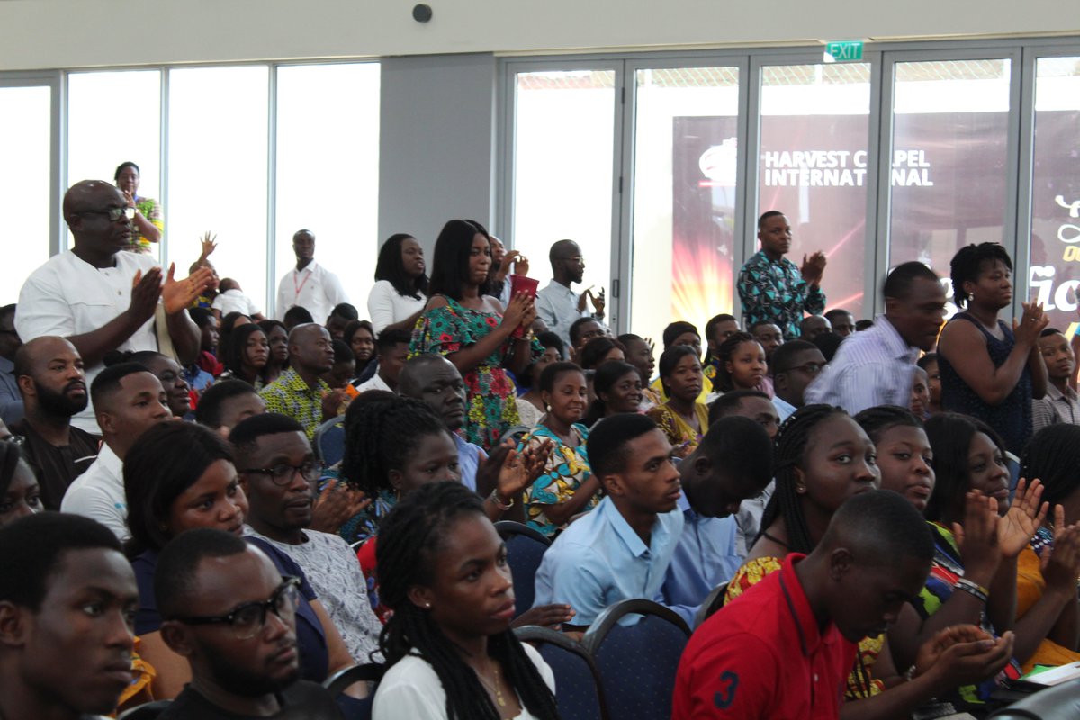 HCITehillah's tweet photo. The more you pray, the less you'll panic. The more you worship, the less you worry. You'll feel more patient and less pressured.
#Harvestishome #WeloveSundays #HCILIVE https://t.co/BYLUaKY6sW