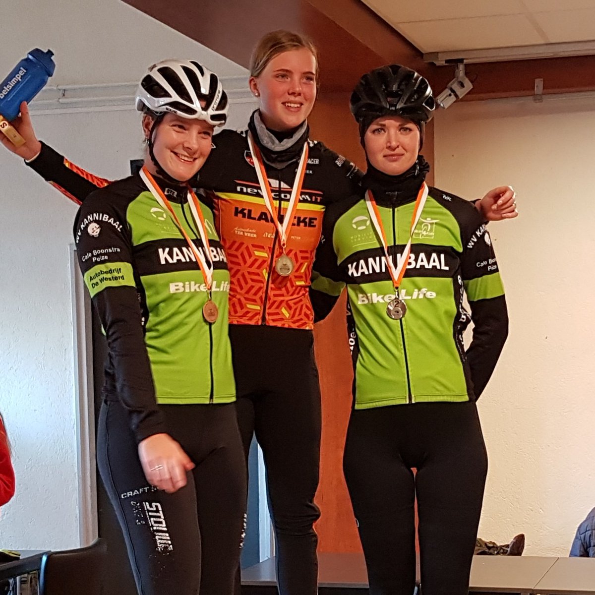 Podium <a href="/ICW_Noord/">ICW_Noord</a> Ronostrand. 1. Aniek Mos 2. <a href="/jkalsbeek/">Janieke</a> en 3. <a href="/sannebouwmeeste/">Sanne Bouwmeester</a>. 
Dank aan <a href="/tandjehoger/">GSWV Tandje Hoger</a> voor de organisatie.