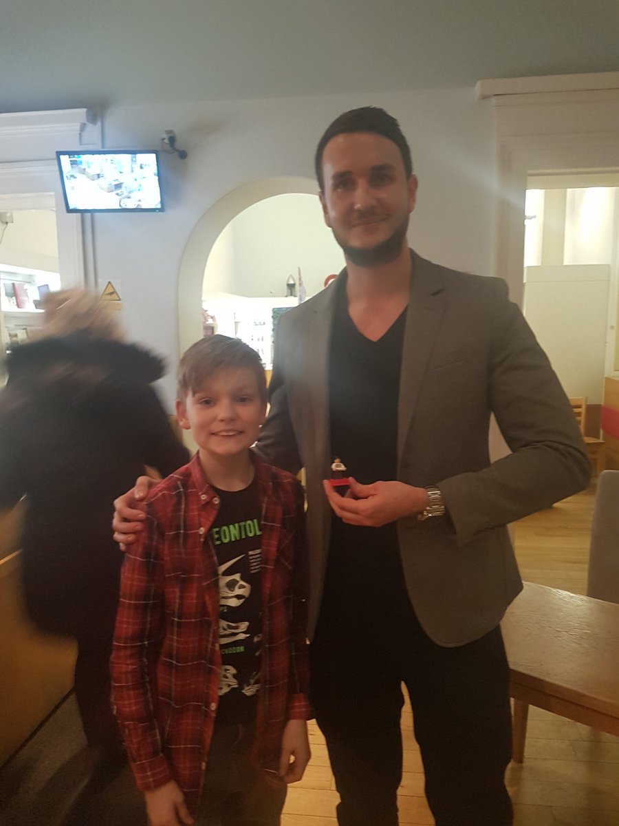 Happy 30th birthday to my hero <a href="/Dean_R_Lomax/">Dr Dean Lomax</a> hope you have an awesome day!