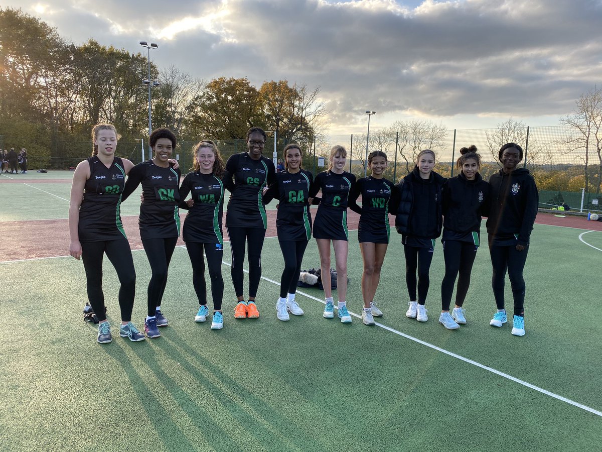 THEY DID IT....!!! @PhysEdSCHS make Regional round of #NationalSchools with a 15-14 win over @GuildfordHigh these girls are AMAZING! What a match. Bitten nails, grey hair, heart palpitations..they came from behind to take the win. Soooo proud..🖤💜💚🖤💜💚 @coach1lb you are a ⭐️