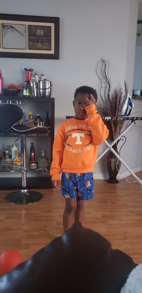 AkeiaEncalade's tweet photo. When @CoachYACJohnson Godson up early repping for the Orange Team as he calls it (Tennessee) after the win #earlynotlate #neworleans #waggaman @teamthoward @Coach_T2 Gotta love Tylan https://t.co/J9EnpKP2Jd