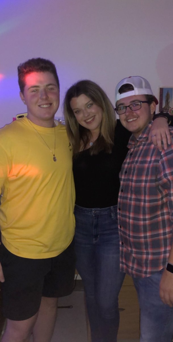 HallRiley1's tweet photo. Happy Birthday to my brother from another mother!💚 @destin_brooker https://t.co/I2pNK1BXQa