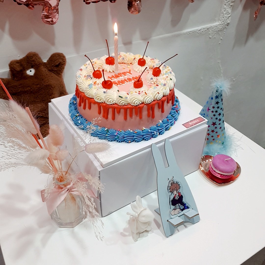 onemore_ggr's tweet photo. 4시간 전에..!.!! 가람이 생일파티를 했답니다 가람이 컬러로 맞춘 케이크가 너무 예쁘게 나와서 행복했어요🥰 사랑하는 청가람 생일이라고 생각하니 월요일도 나름 괜찮아🥳💝
#HAPPYRAMDAY
#개쎈청룡_청가람_탄신일 https://t.co/cyllYlRbzd
