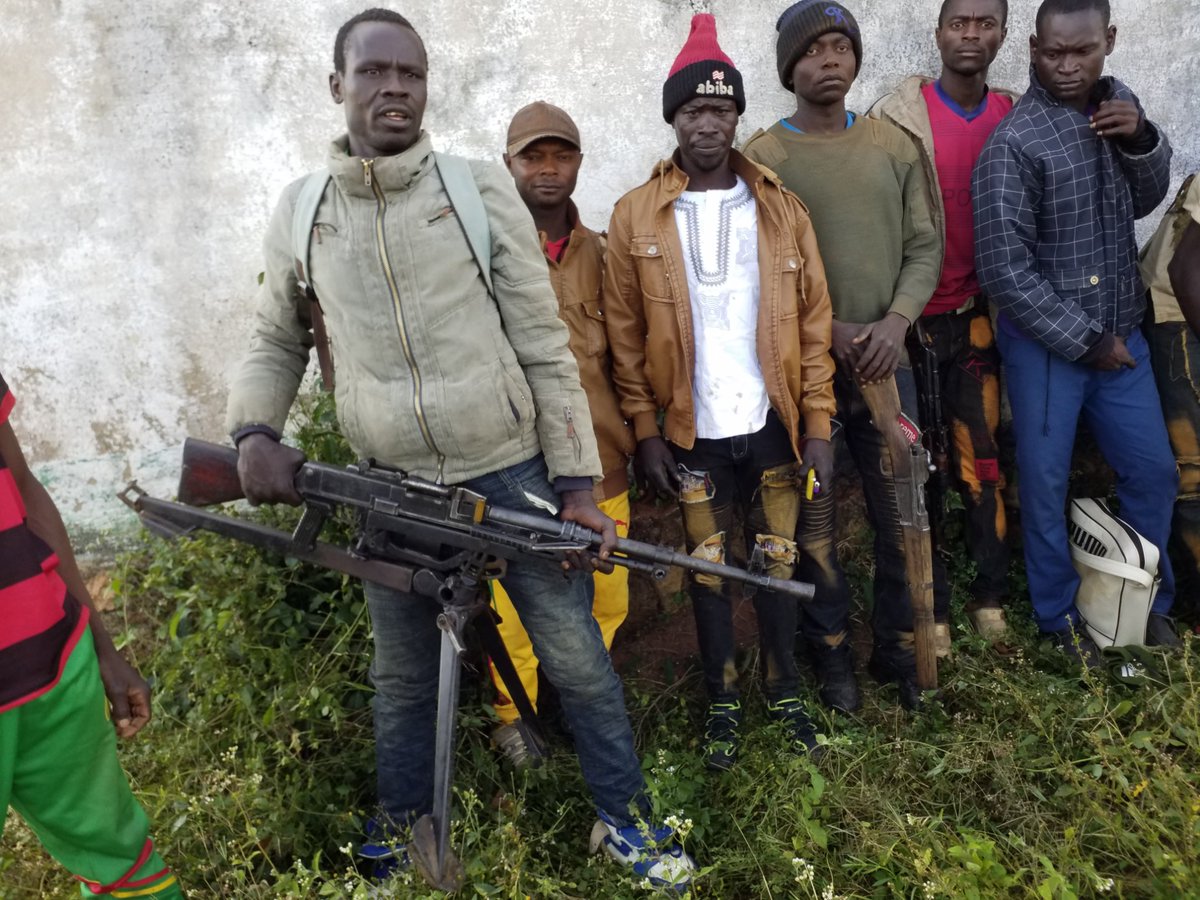 uepnddrrcaf's tweet photo. #UEPNDDRRenAction! Poursuite à Koui des opérations #DD combattants #3R &amp; #Antibalaka ensemble sur le site de désarmement de #Koui.
@GouvCF @UN_CAR @AU_PSD @com_cemac https://t.co/NGm1v8dyJf