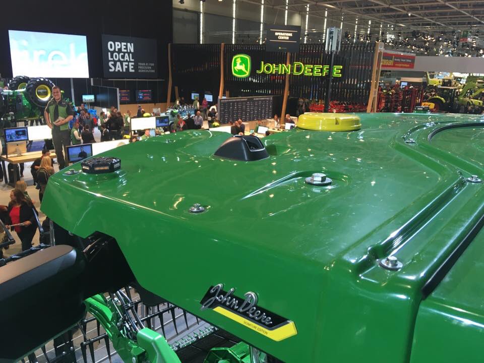 Check it out!! The next BIG leap in harvesting innovation - The X9 Series Combine - just introduced by <a href="/JohnDeere/">John Deere USA</a> at Agritechnica in Europe.

Learn more 👉🏼 deere.co.uk/en/campaigns/a…