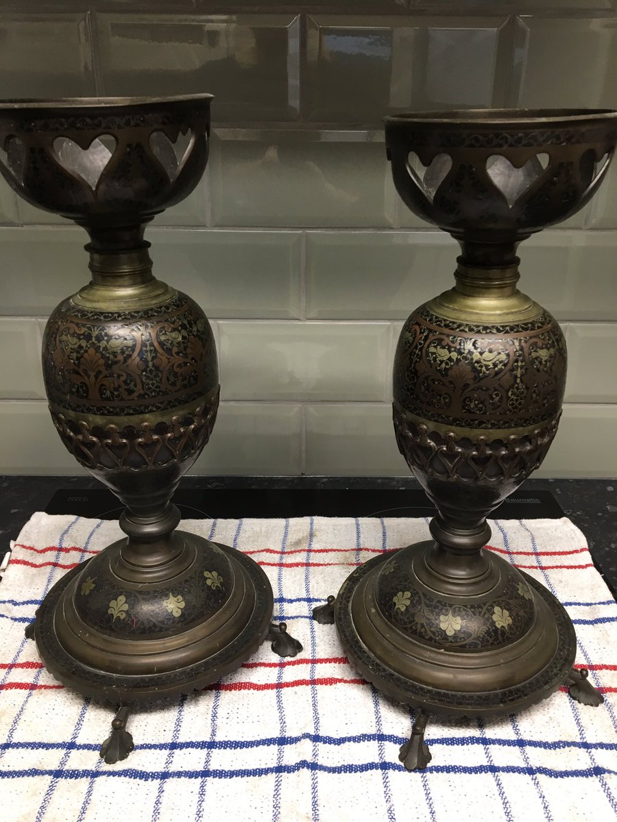 Anthony7Cutting's tweet photo. Hi to everyone on Remembrance Sunday picked up these from a house sale don’t know anything about them yet time for reasearch DM if your interested?
#antiques #makemeadealer #bronze #fareast #quality https://t.co/lmPDtYRSLg