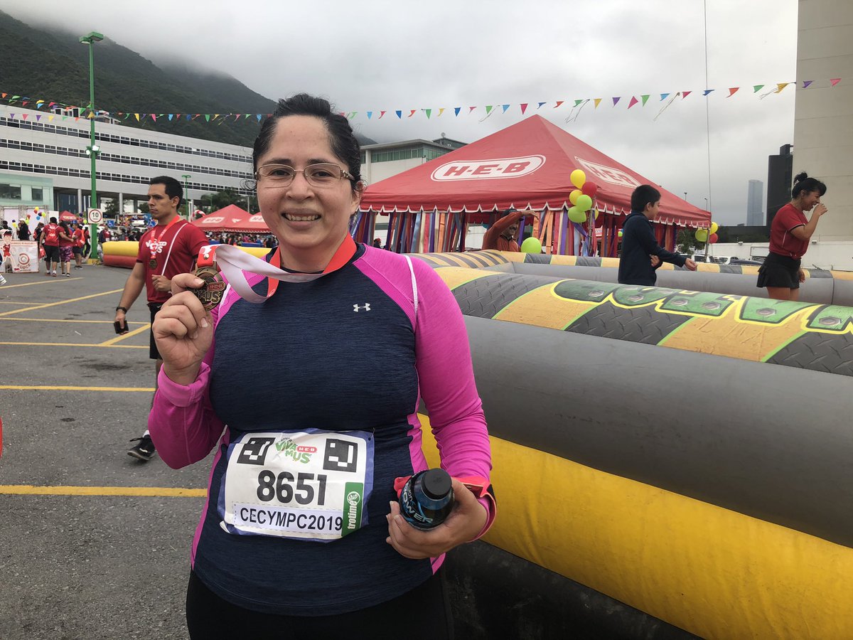 Age is just a number, you can DO IT! With my beautiful sisters (honorary peakers) we did a 15k run today, next week TOGETHER a half marathon!! We’re peakers!! @SamHeughan @ESSpeakPeakers @MyPeakChallenge #valbod #peakerforlife 🇲🇽🏃🏻‍♀️